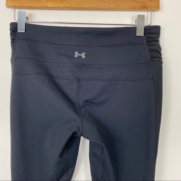 UNDER ARMOUR Hot Class Athletic Yoga Crop Leggings Workout Tights Casual - Picture 6 of 8